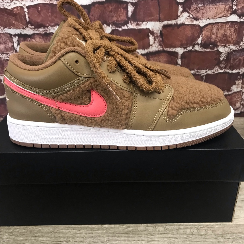 Air Jordan 1 Low UTL (GS)